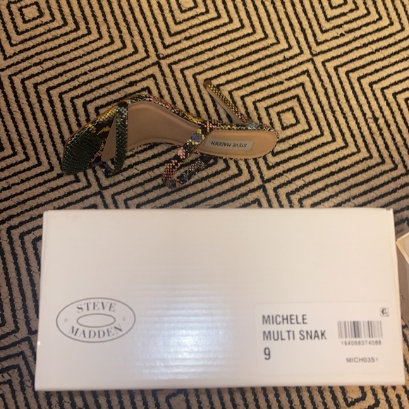 Steve madden heel In snake skin multi color - Picture 5 of 5